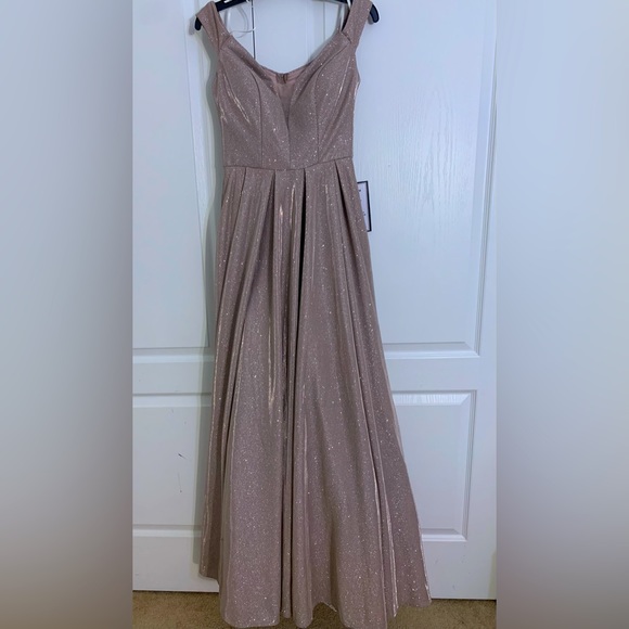 Long Rose gold sparkly gown - Picture 1 of 4